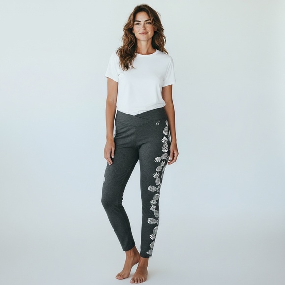 Aeropostale Pants - NEW YEAR, NEW YOU! Aeropostale Charcoal Pineapple Leggings
